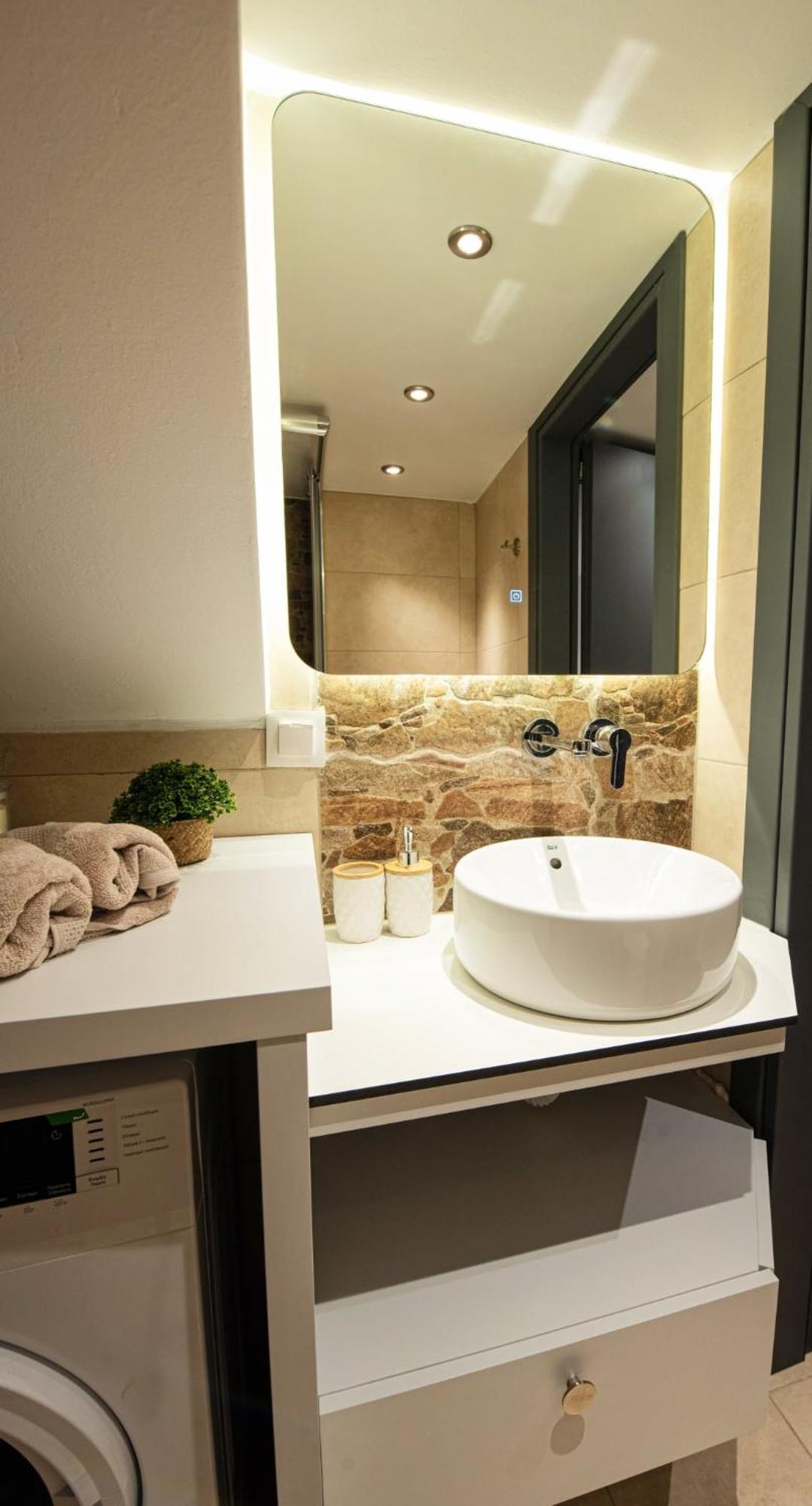 Apartmán Namaste Lofts Near Seaside Soluň Exteriér fotografie